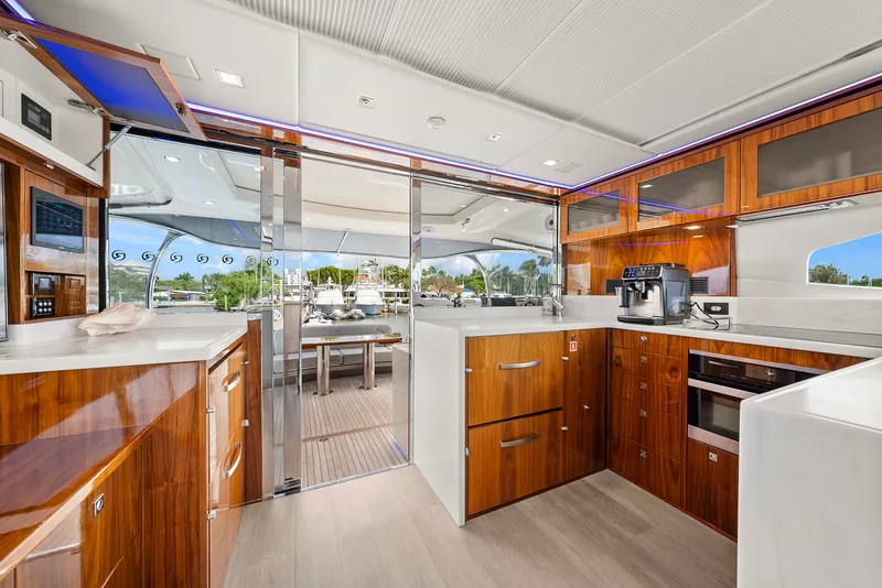 Slide: The Image of Riviera 6000 SPORT YACHT 2024 - 112