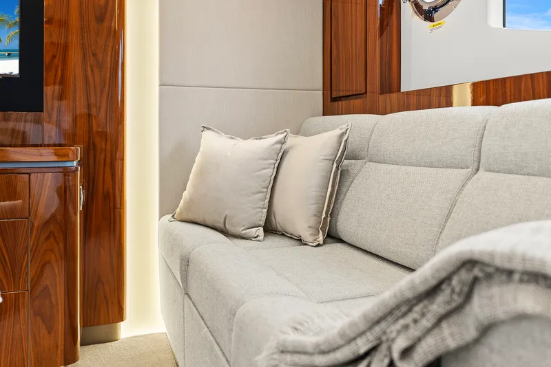Slide: The Image of Riviera 6000 SPORT YACHT 2024 - 128