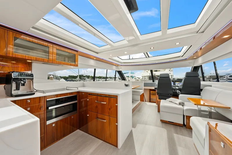 Slide: The Image of Riviera 6000 SPORT YACHT 2024 - 124