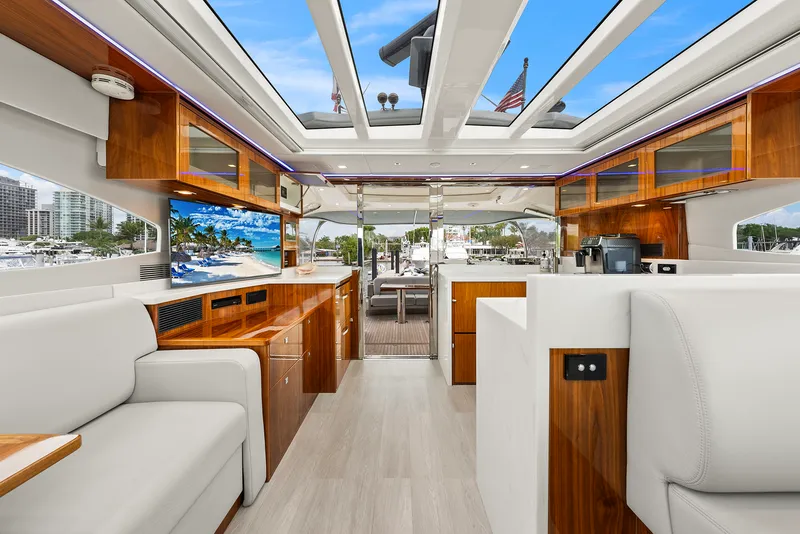 Slide: The Image of Riviera 6000 SPORT YACHT 2024 - 122
