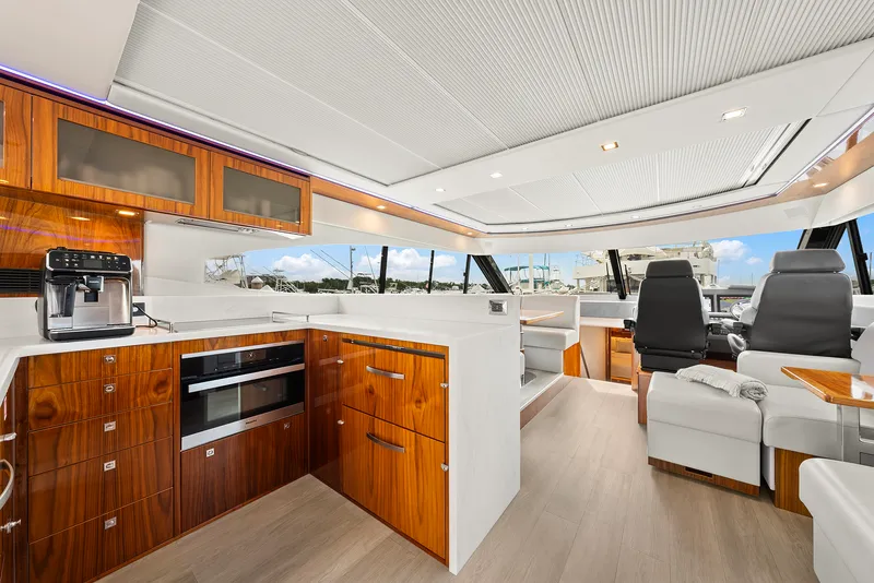Slide: The Image of Riviera 6000 SPORT YACHT 2024 - 114