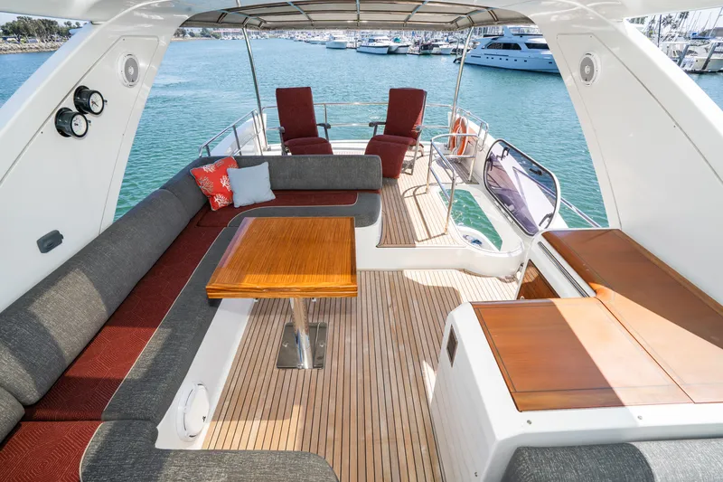 Slide: The Image of Azimut 60 FLY 2016 - 12