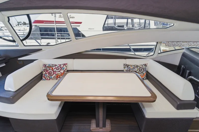Slide: The Image of Azimut 60 FLY 2016 - 36