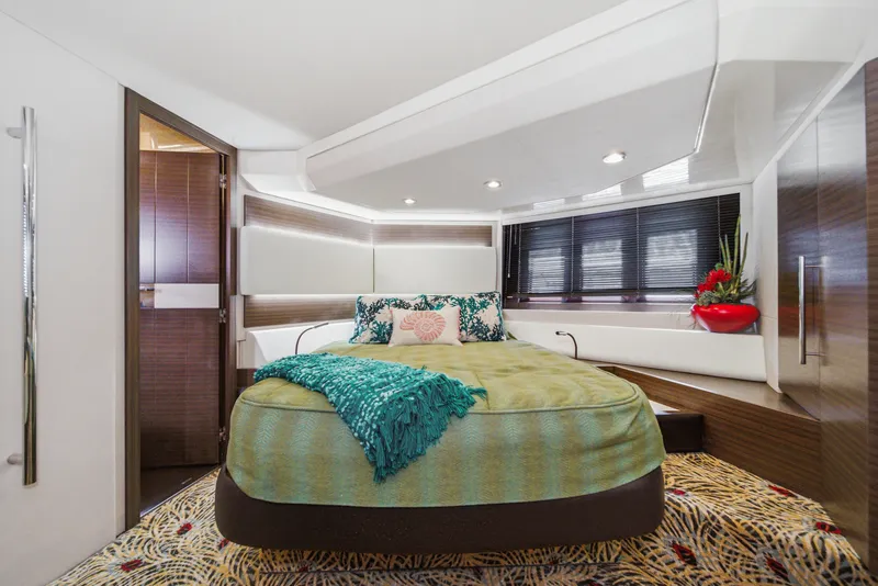 Slide: The Image of Azimut 60 FLY 2016 - 40