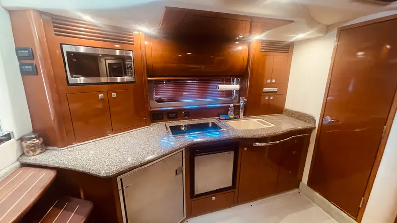 Slide: The Image of Sea Ray 40 SUNDANCER 2008 - 15