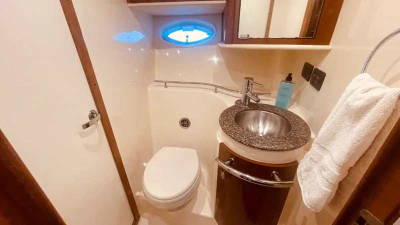 Slide: The Image of Sea Ray 40 SUNDANCER 2008 - 11
