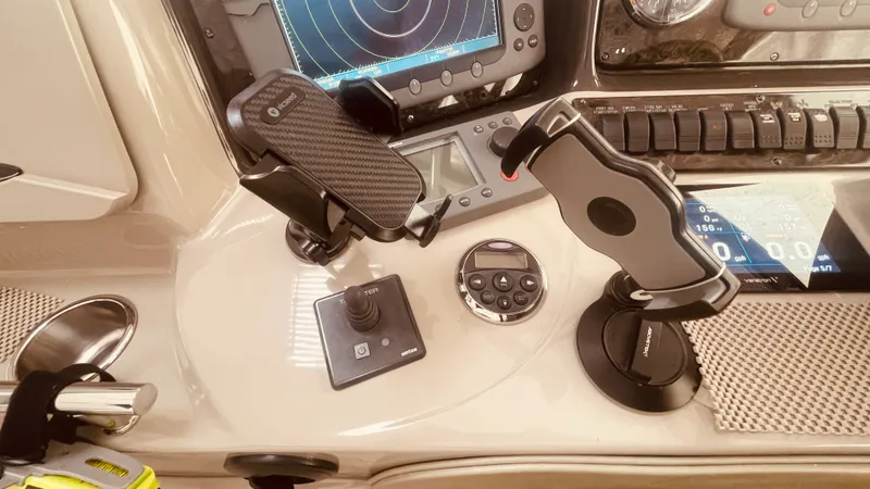 Slide: The Image of Sea Ray 40 SUNDANCER 2008 - 23