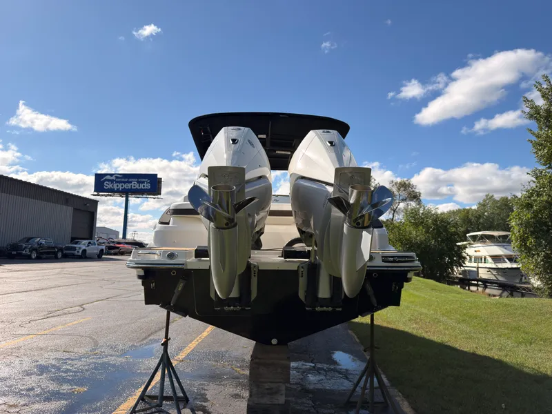 Slide: The Image of Sea Ray SLX 280 Outboard 2026 - 7