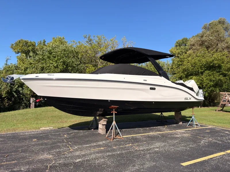 The Image of Sea Ray SLX 280 Outboard 2026 - 1