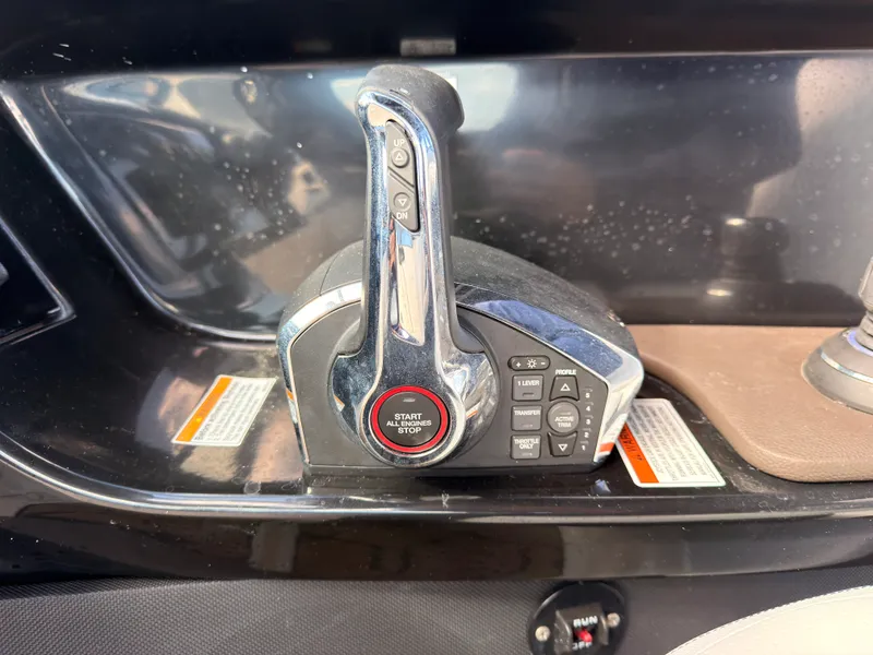 Slide: The Image of Sea Ray SLX 280 Outboard 2026 - 74