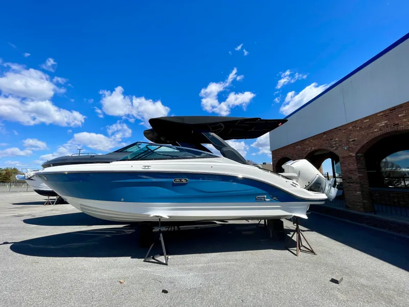 The Image of Sea Ray SLX 260 Outboard 2026 - 0