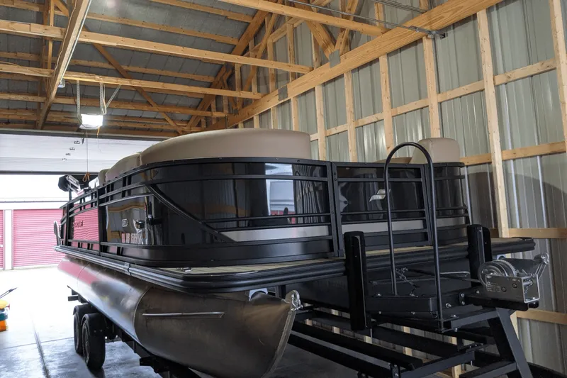 Slide: The Image of Starcraft CX23E 2023 - 2