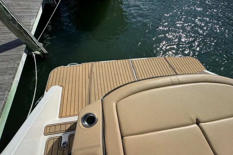 Slide: The Image of Sea Ray SLX 310 2019 - 3