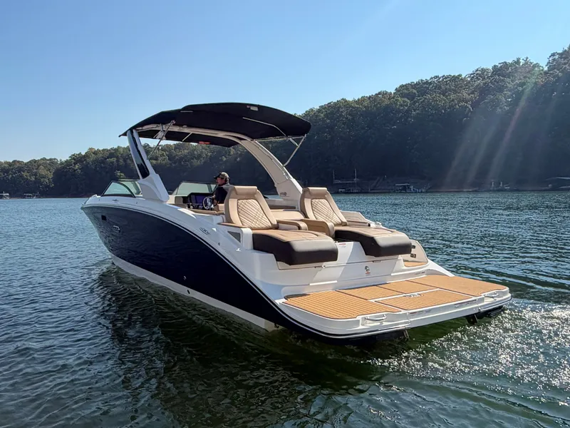Slide: The Image of Sea Ray SDX 290 2026 - 26
