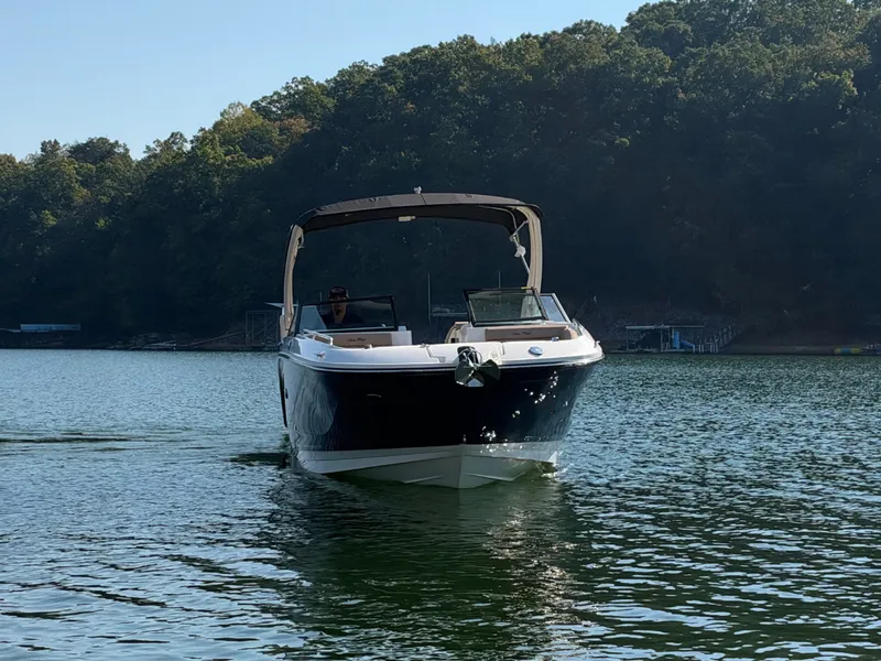 Slide: The Image of Sea Ray SDX 290 2026 - 33