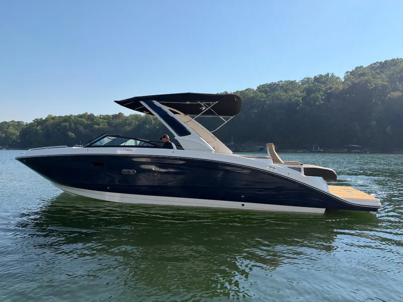 Slide: The Image of Sea Ray SDX 290 2026 - 41