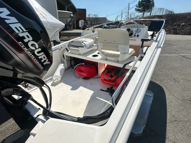 Slide: The Image of Boston Whaler 130 SUPER SPORT 2019 - 4