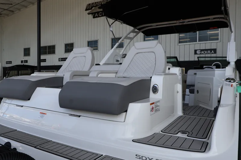Slide: The Image of Sea Ray SDX 290 Outboard 2026 - 10