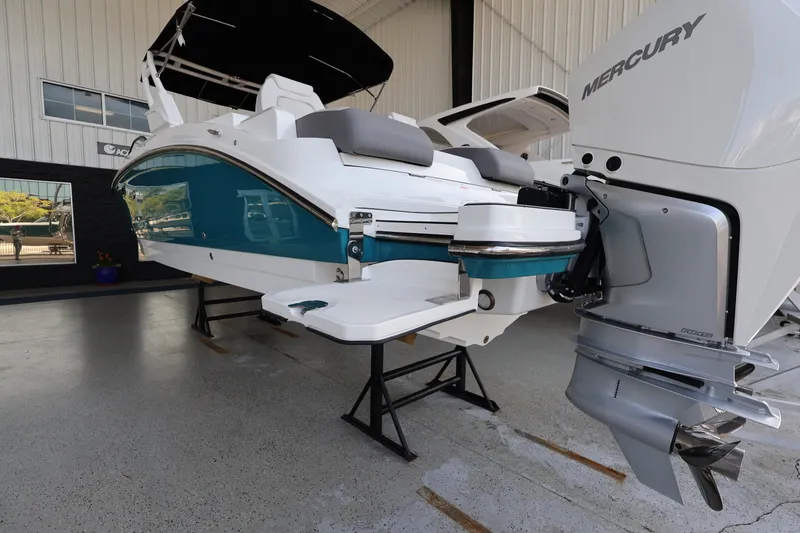 Slide: The Image of Sea Ray SDX 290 Outboard 2026 - 12
