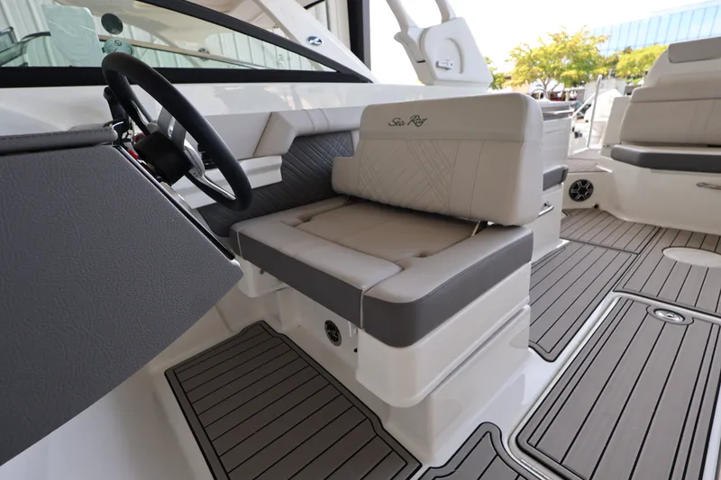 Slide: The Image of Sea Ray SDX 290 Outboard 2026 - 24