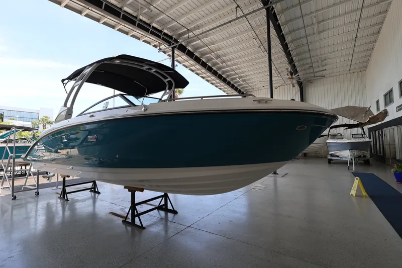 Slide: The Image of Sea Ray SDX 290 Outboard 2026 - 3