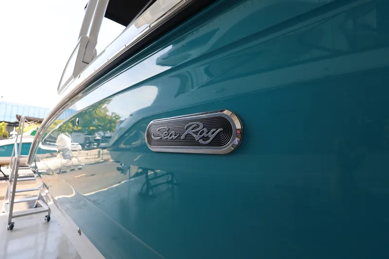 Slide: The Image of Sea Ray SDX 290 Outboard 2026 - 4