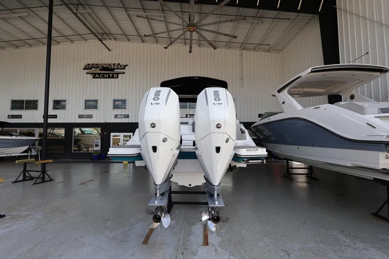 Slide: The Image of Sea Ray SDX 290 Outboard 2026 - 6
