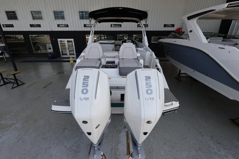 Slide: The Image of Sea Ray SDX 290 Outboard 2026 - 8
