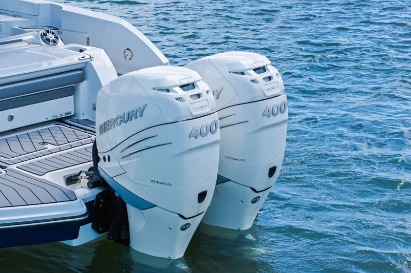Slide: The Image of Sea Ray SLX 350 OB 2023 - 10
