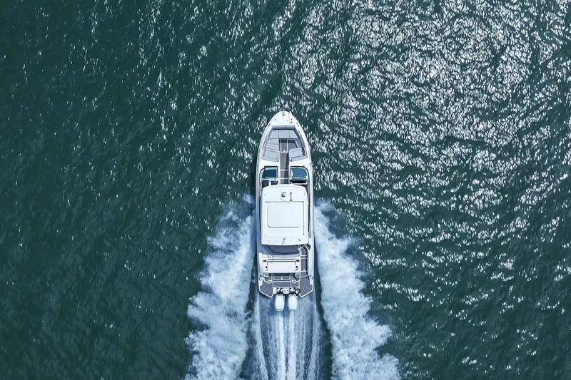 Slide: The Image of Sea Ray SLX 350 OB 2023 - 16