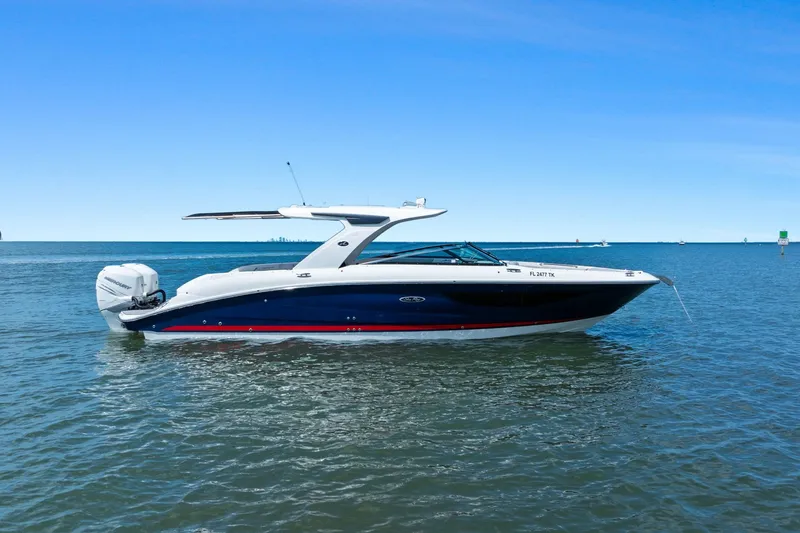 The Image of Sea Ray SLX 350 OB 2023 - 0