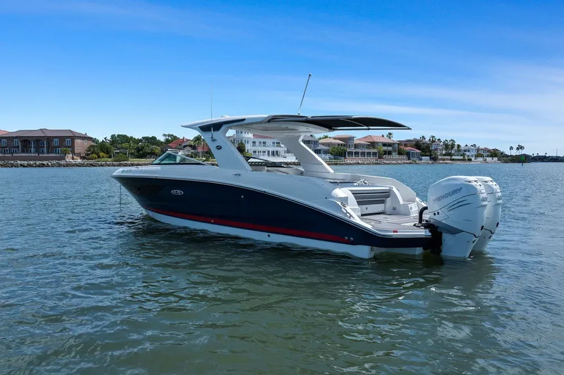Slide: The Image of Sea Ray SLX 350 OB 2023 - 4