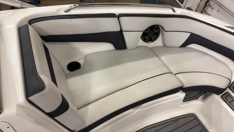 Slide: The Image of Yamaha AR210 2015 - 22