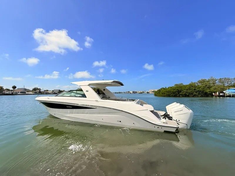 Slide: The Image of Sea Ray SLX 400 Outboard 2026 - 3
