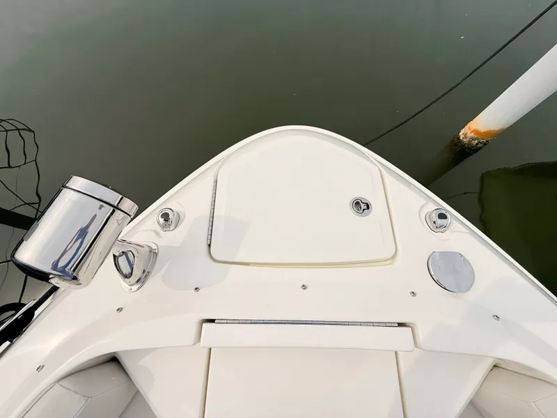 Slide: The Image of Sea Ray SLX 400 Outboard 2026 - 74