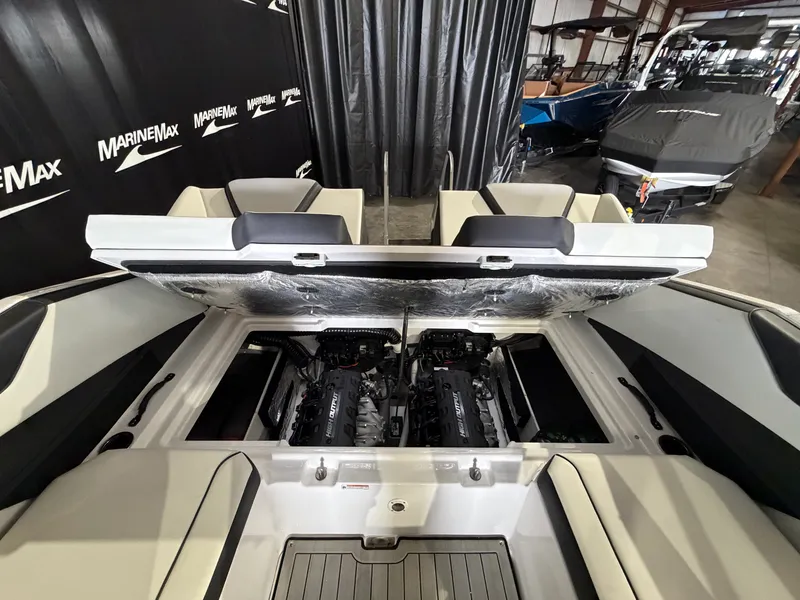 Slide: The Image of Yamaha 220 SD 2023 - 25