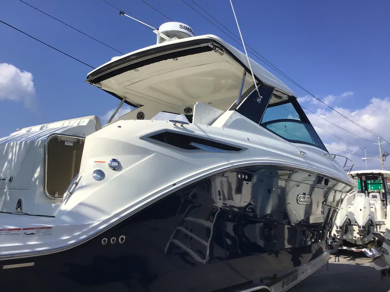 Slide: The Image of Sea Ray Sundancer 320 Outboard 2026 - 4
