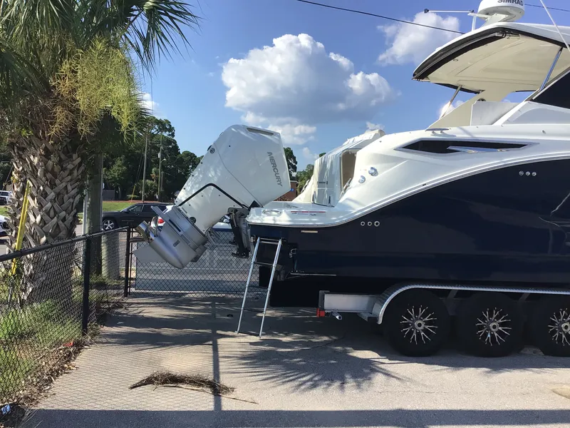 Slide: The Image of Sea Ray Sundancer 320 Outboard 2026 - 1