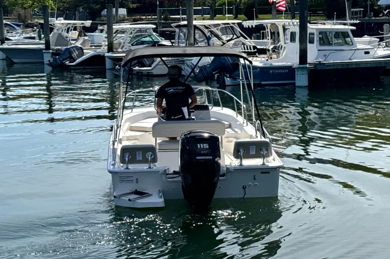 Slide: The Image of Boston Whaler 170 Montauk 2026 - 3