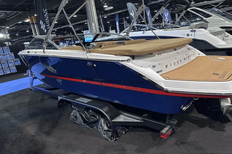 The Image of Four Winns H2 2025 - 0