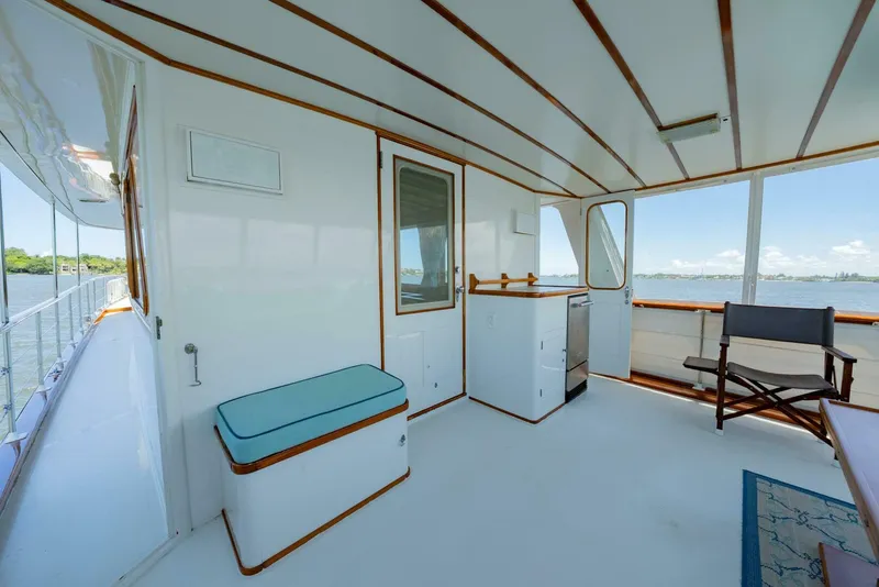 Slide: The Image of Trumpy Houseboat 1970 - 30