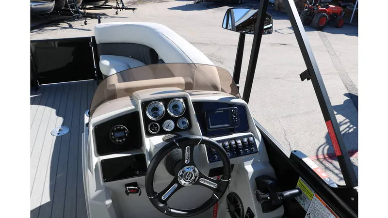 Slide: The Image of Sylvan Mirage 8522 Party Fish Tri Toon 2025 - 30