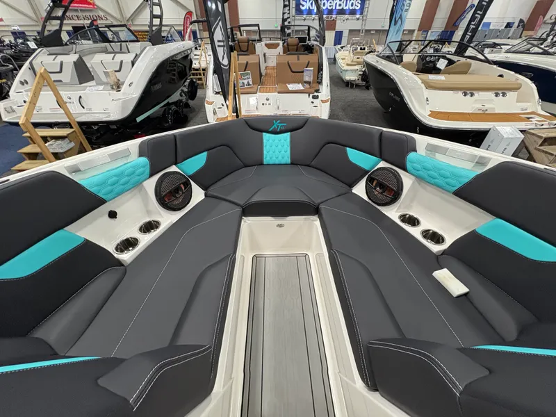 Slide: The Image of Mastercraft XT23 2025 - 31