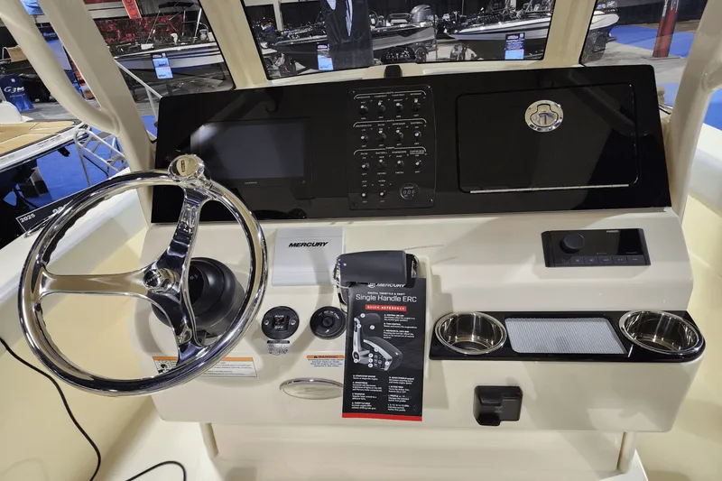 Slide: The Image of Scout 240 XSF 2025 - 9