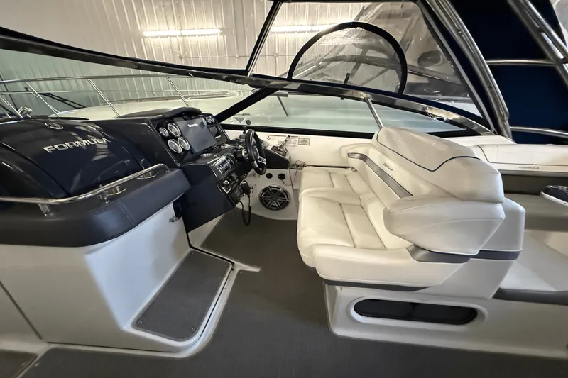 Slide: The Image of Formula 350 CBR 2018 - 14