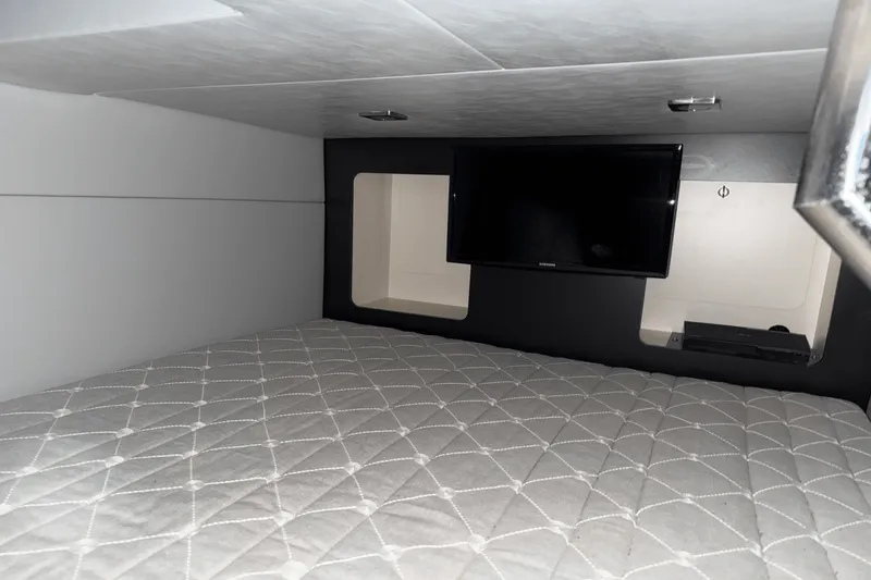 Slide: The Image of Formula 350 CBR 2018 - 27