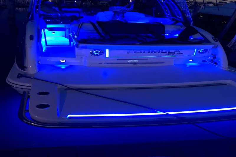 Slide: The Image of Formula 350 CBR 2018 - 3