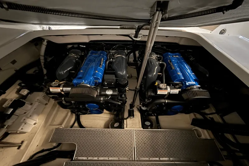 Slide: The Image of Formula 350 CBR 2018 - 30