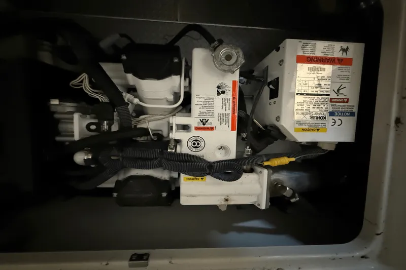 Slide: The Image of Formula 350 CBR 2018 - 33