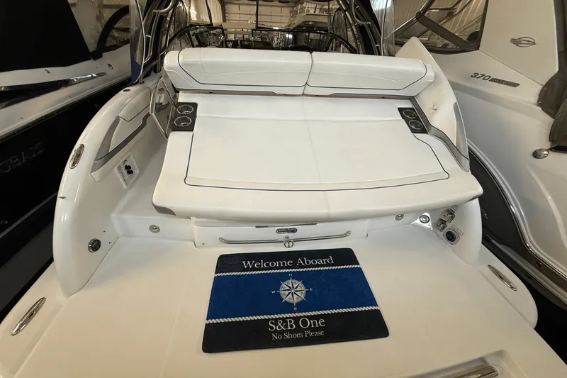 Slide: The Image of Formula 350 CBR 2018 - 4